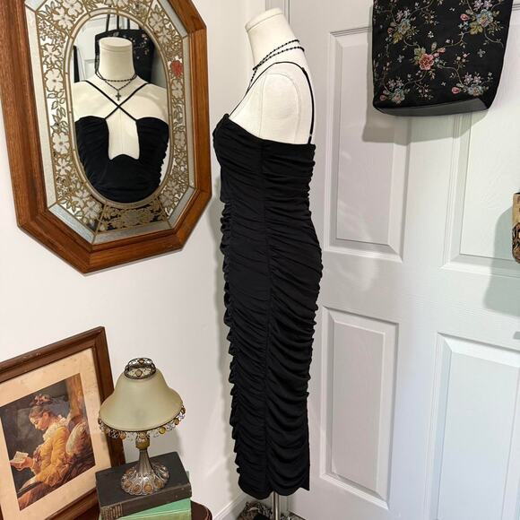 NWT MissPap Black Ruched Cut Out Crossed Plunge Going Out Bodycon Midi Dress 6/S - Picture 3 of 8